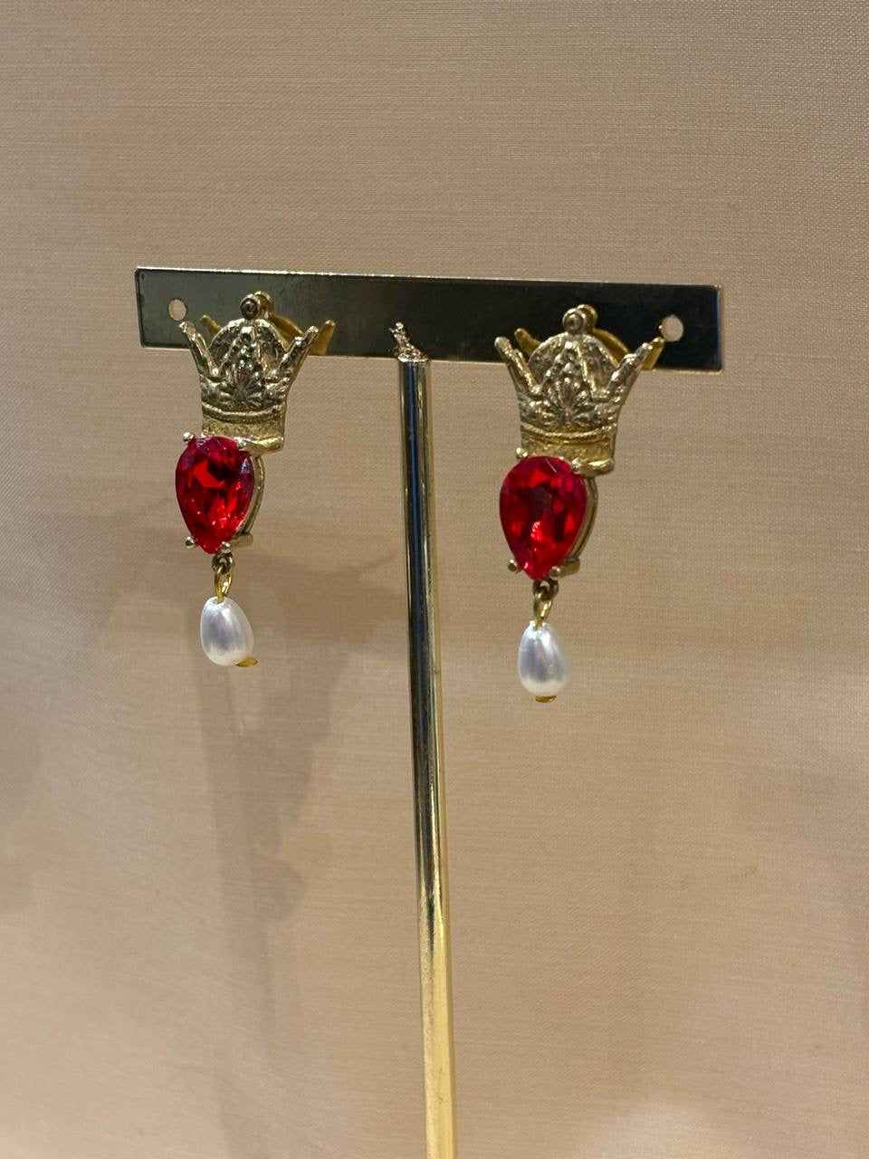 Red Tiara Earring