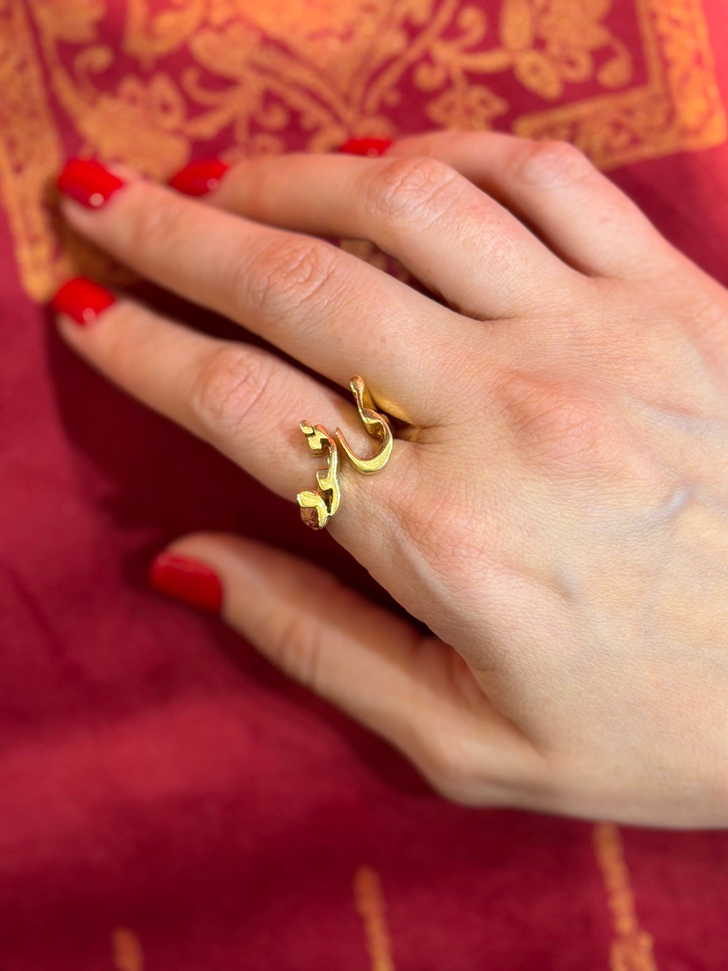 Mi Shavad… Ring