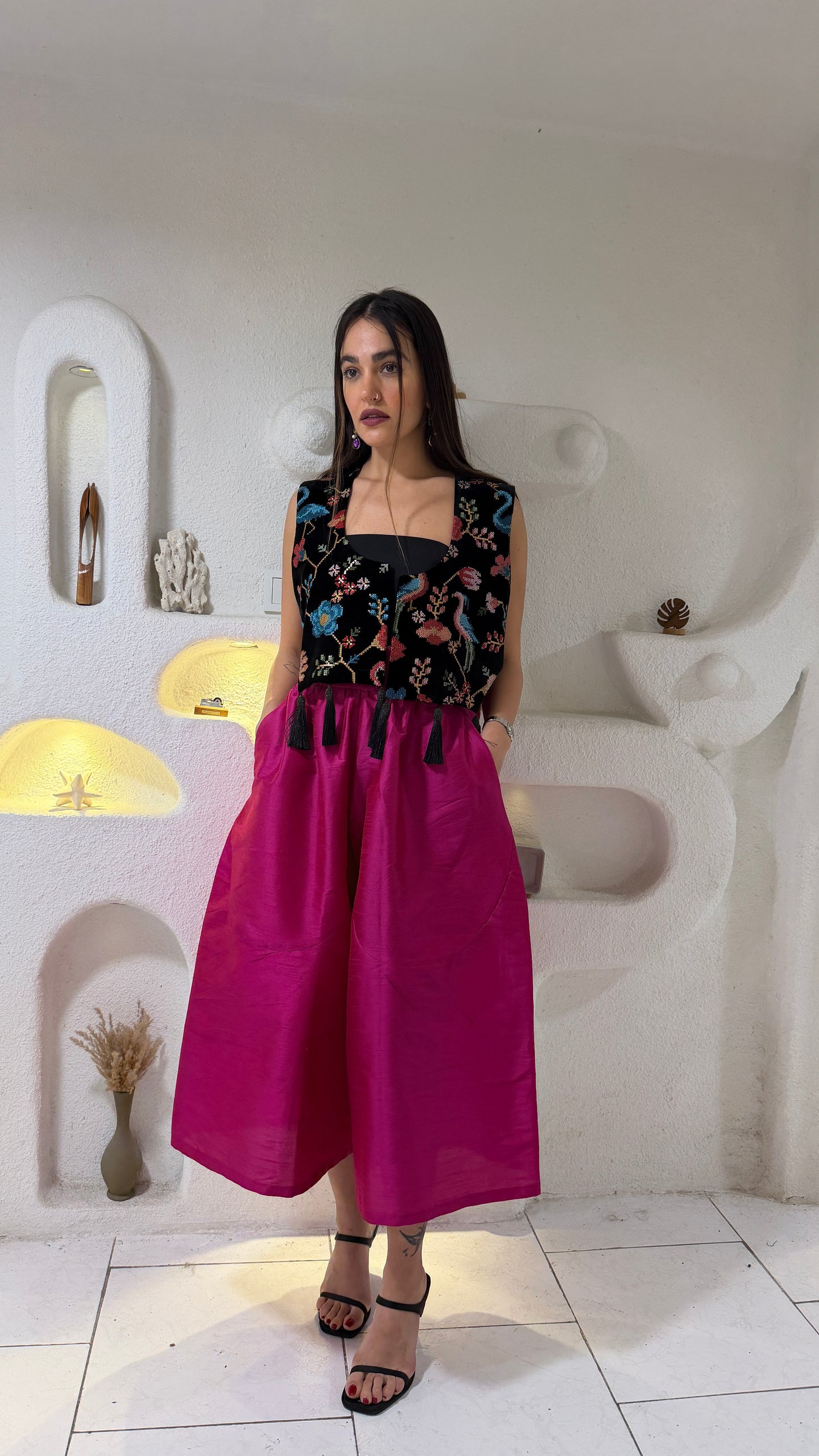 Shomaredoozi Vest
