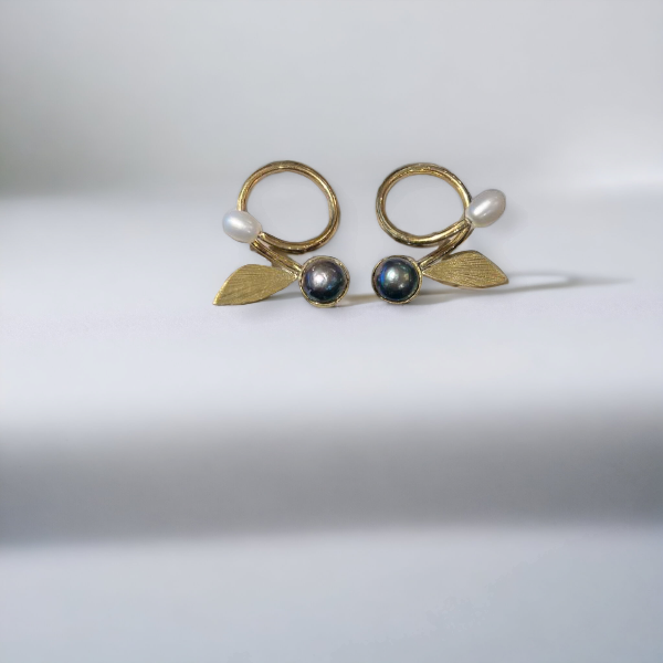 Morvarid Kaboud Earing