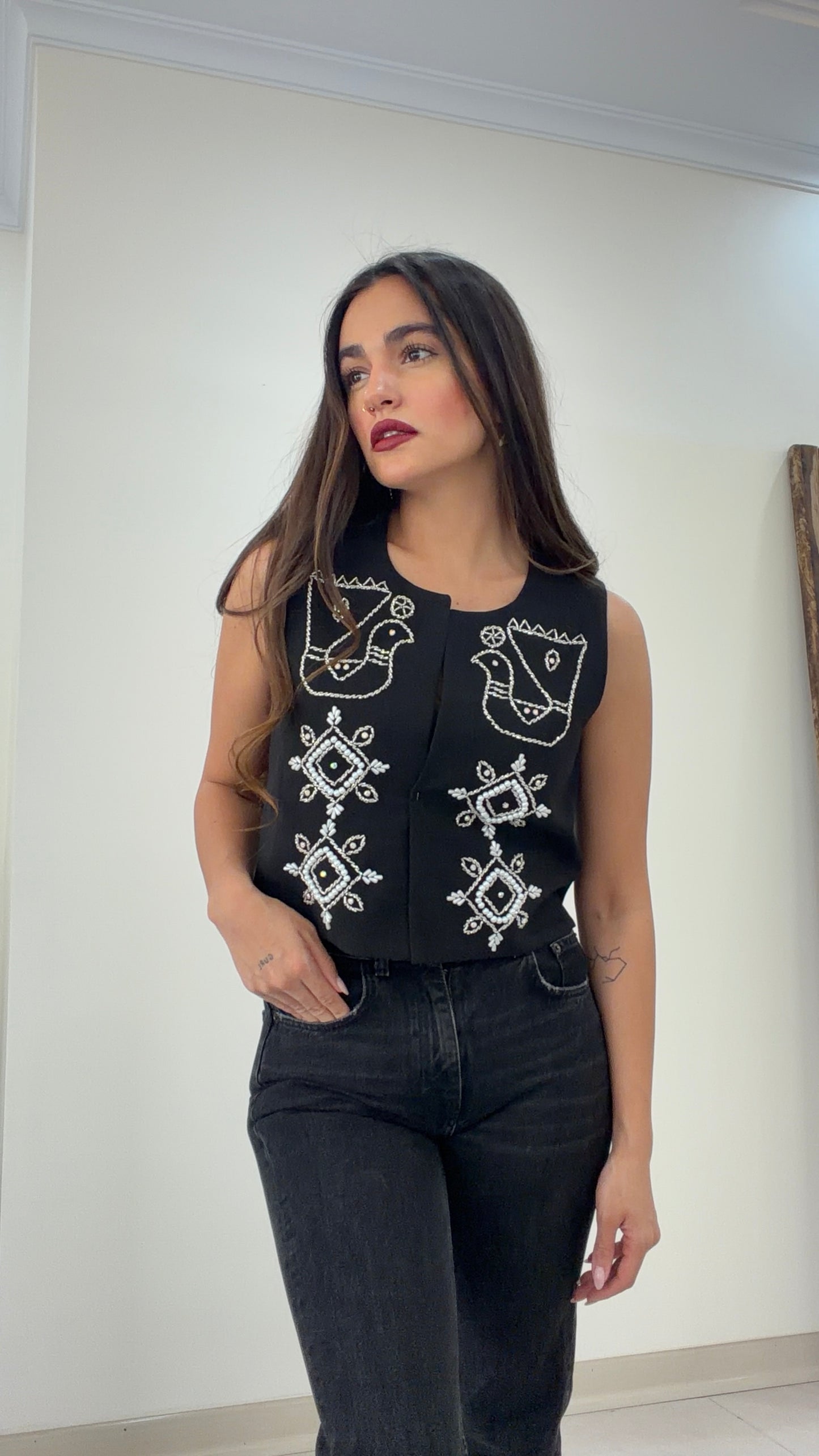 Morgh Amin Vest