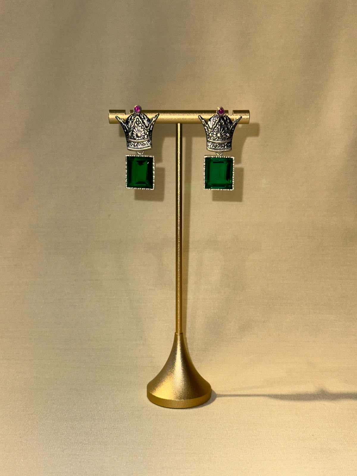 Taj banoo Earring